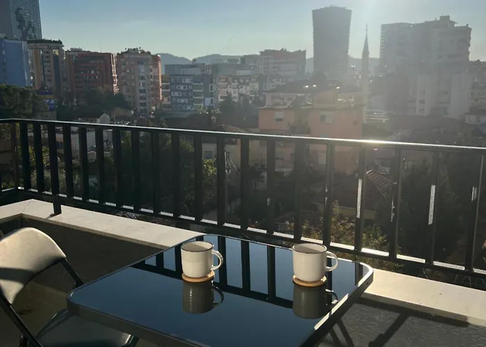 Noor In Center * ティラナ