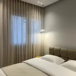 Apartment Noor In Center