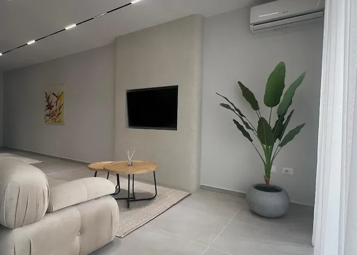 Noor In Center * 티라나